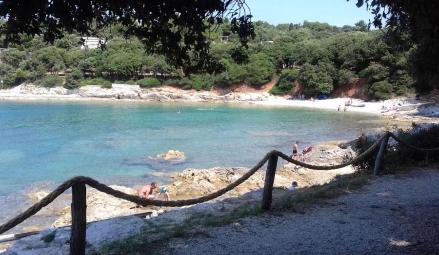 Studio Apartment City With Free Parking Pula Extérieur photo